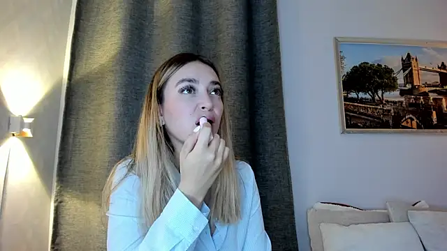 Assh lee  online show from 21, 10, 2025