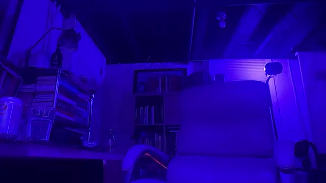 cumhungrybottom4u online show from 8, 2, 2025