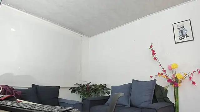 Snapshot of alicia_rouusel chatting on 5, 11, 2025 alicia rouusel online show from 5, 11, 2025