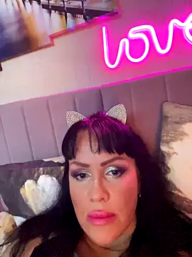 Lolaley2 online show from 5, 11, 2025