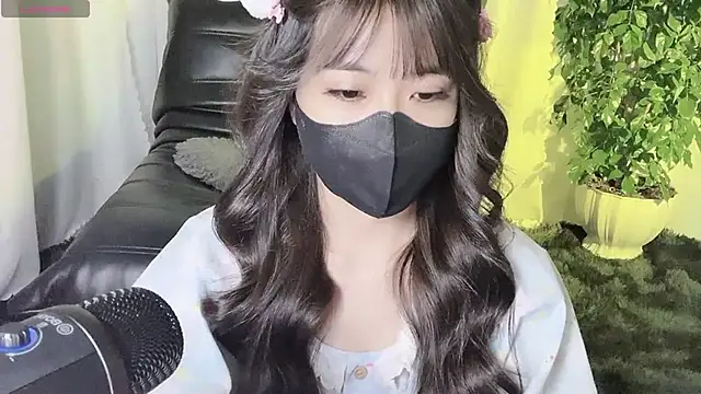 Mya Lee online show from 8, 12, 2024