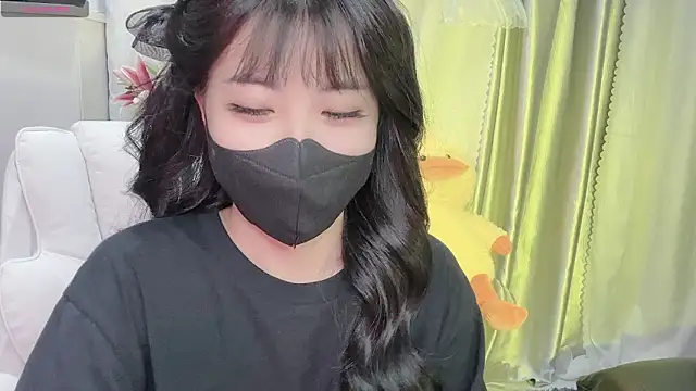 Mya Lee online show from 16, 2, 2025