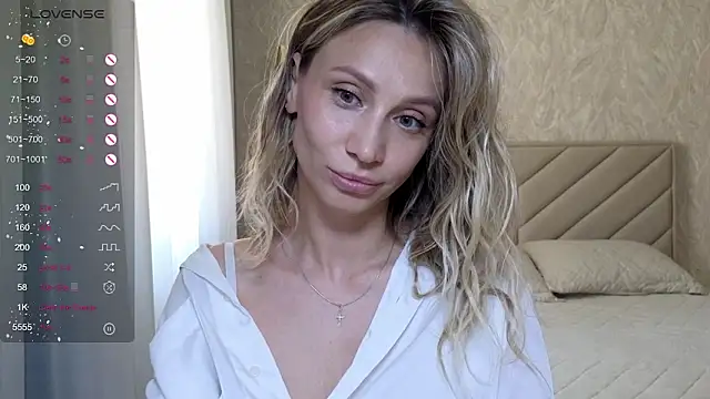 Snapshot of Alice_Wonders chatting on 18, 6, 2026 Alice Wonders online show from 18, 6, 2026
