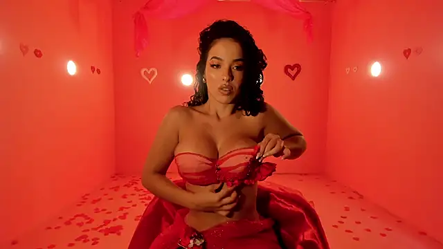 Snapshot of RoseFerrera chatting on 14, 2, 2025 RoseFerrera online show from 14, 2, 2025