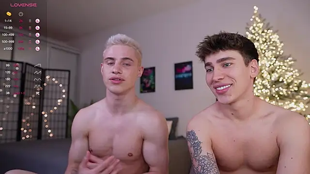 Snapshot of Evan__White_ chatting on 10, 1, 2025 Evan White online show from 10, 1, 2025