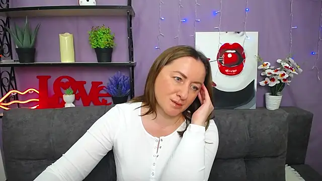 Abby Taylorr online show from 12, 3, 2025