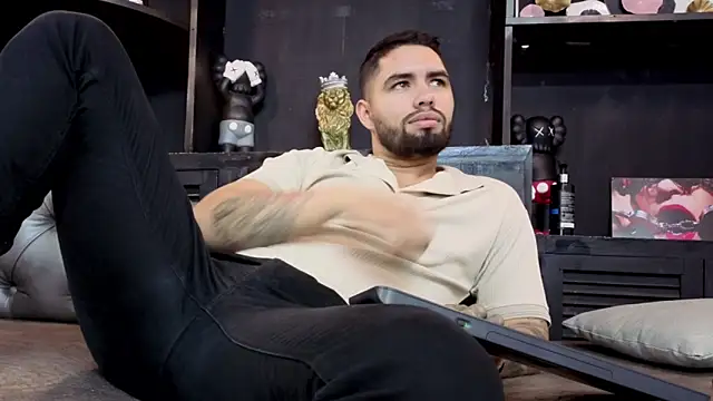 Snapshot of matteosantos chatting on 2, 3, 2026 matteosantos online show from 2, 3, 2026