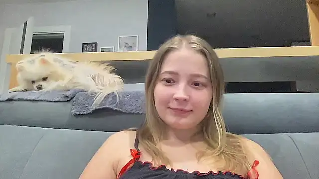 Snapshot of CharmingSarah chatting on 17, 9, 2025 CharmingSarah online show from 17, 9, 2025