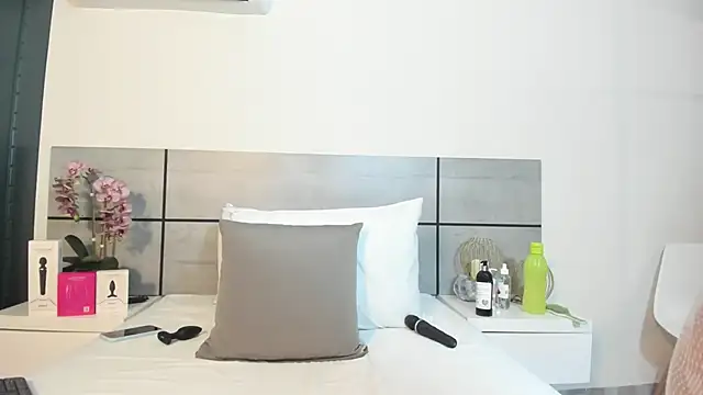 EmmaSmith2 online show from 19, 3, 2026