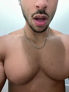 Snapshot of pimentfort77 chatting on 28, 2, 2025 pimentfort77 online show from 28, 2, 2025