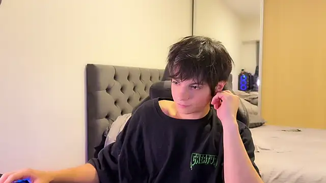 Snapshot of SasukeUhchiaa chatting on 19, 3, 2025 SasukeUhchiaa online show from 19, 3, 2025