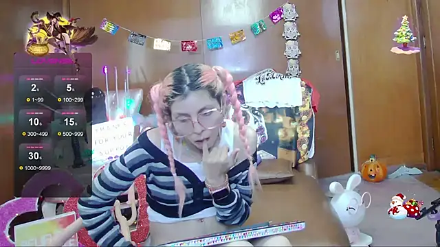 Skinygirl online show from 30, 10, 2025