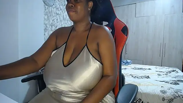 Snapshot of agatfox chatting on 10, 7, 2026 agatfox online show from 10, 7, 2026