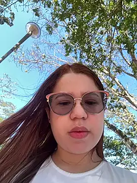 Lucyklein2022 online show from 22, 1, 2025