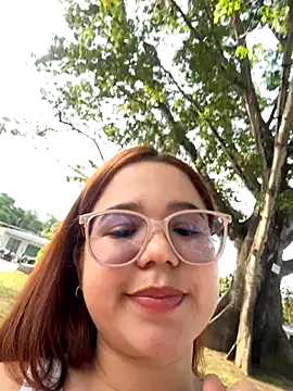 Lucyklein2022 online show from 2, 10, 2025