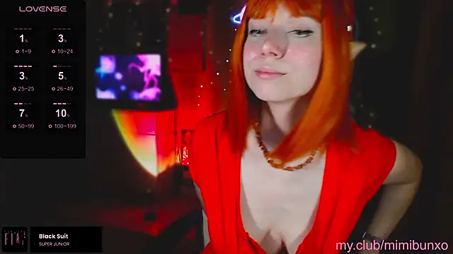 Snapshot of freya_sunny chatting on 19, 12, 2025 freya sunny online show from 19, 12, 2025