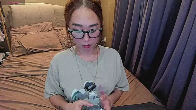 MissAyaCollins online show from 15, 12, 2025