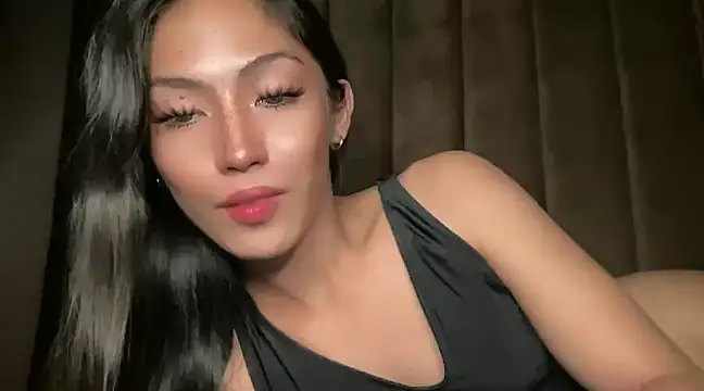 Bella Gordon online show from 3, 1, 2025