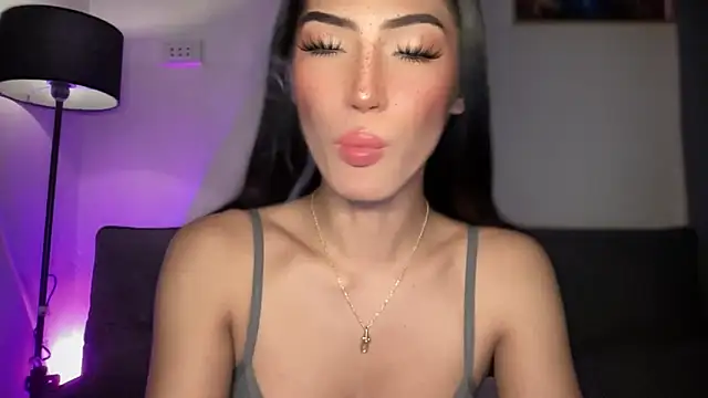 Bella Gordon online show from 22, 11, 2025