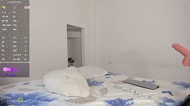 Snapshot of NAMIMAYERS2 chatting on 23, 1, 2025 NAMIMAYERS2 online show from 23, 1, 2025