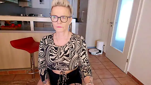 German Milf online show from 13, 1, 2025