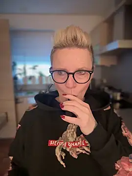 German Milf online show from 21, 1, 2025