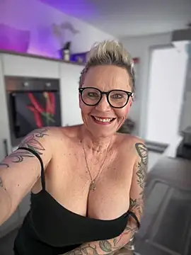 German Milf online show from 23, 2, 2025