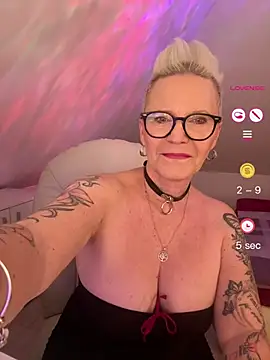 German Milf online show from 3, 6, 2026