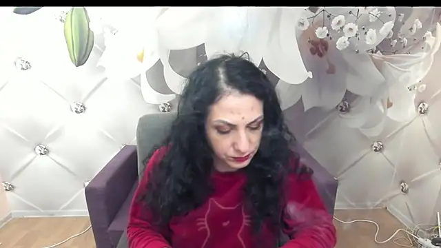 Snapshot of SweetArtemis chatting on 5, 1, 2025 SweetArtemis online show from 5, 1, 2025