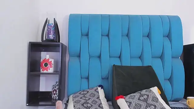 Keira Lennox online show from 12, 1, 2025