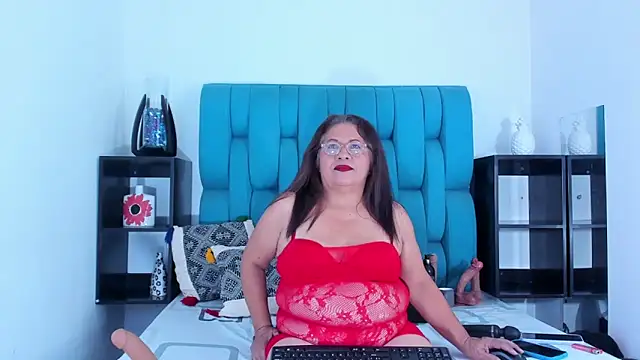 Keira Lennox online show from 2, 3, 2025