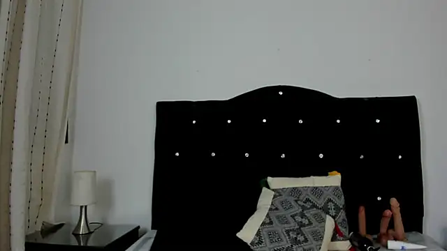 Keira Lennox online show from 1, 10, 2025