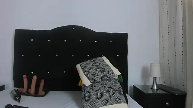 Keira Lennox online show from 13, 11, 2025