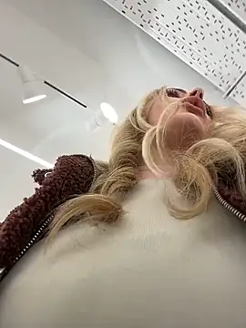 Snapshot of EmaSalis chatting on 6, 2, 2026 EmaSalis online show from 6, 2, 2026