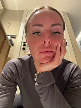 Snapshot of EmaSalis chatting on 1, 3, 2026 EmaSalis online show from 1, 3, 2026