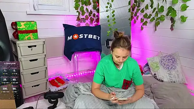 Snapshot of Misss_Vikk chatting on 9, 1, 2025 Misss Vikk online show from 9, 1, 2025