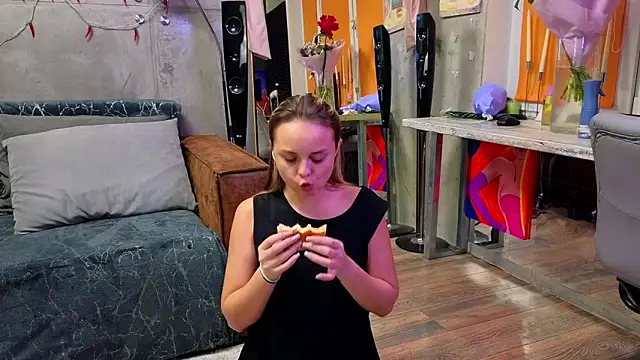 Misss Vikk online show from 17, 11, 2025