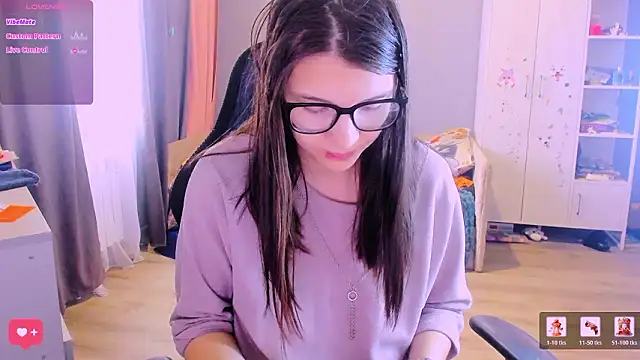 MollyLollipop online show from 5, 3, 2026