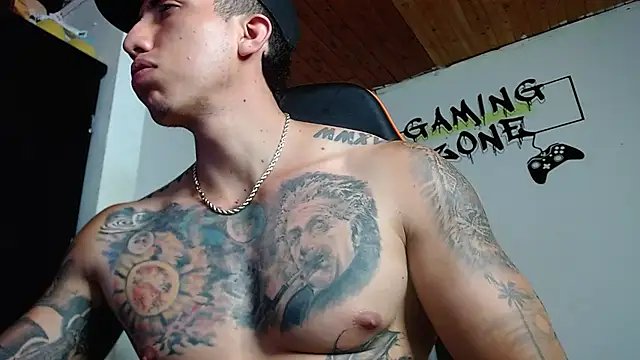 Snapshot of Adam_Hudsond chatting on 11, 2, 2025 Adam Hudsond online show from 11, 2, 2025