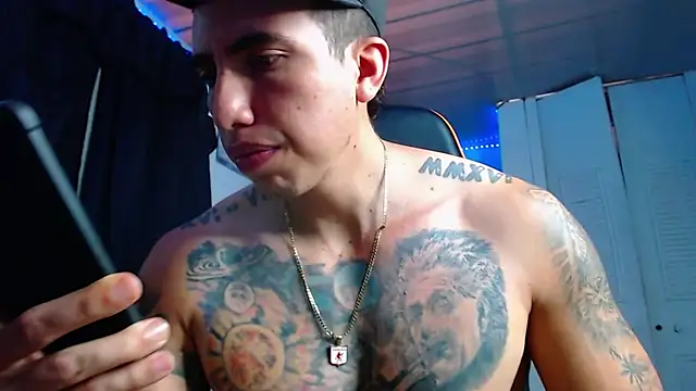 Snapshot of Adam_Hudsond chatting on 27, 10, 2025 Adam Hudsond online show from 27, 10, 2025