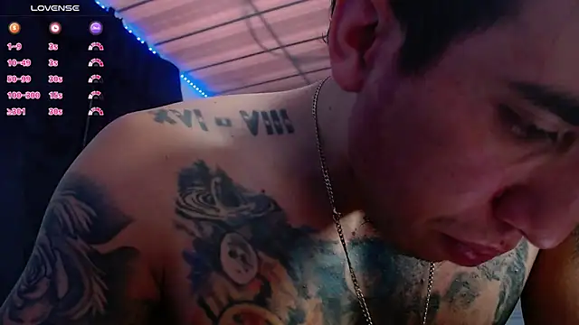 Snapshot of Adam_Hudsond chatting on 9, 11, 2025 Adam Hudsond online show from 9, 11, 2025