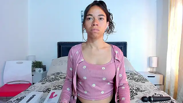 ZulyMichels online show from 10, 1, 2025