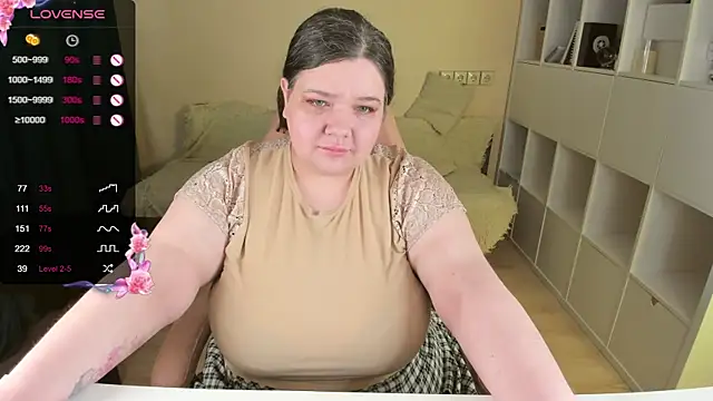 PlumPie online show from 15, 10, 2025