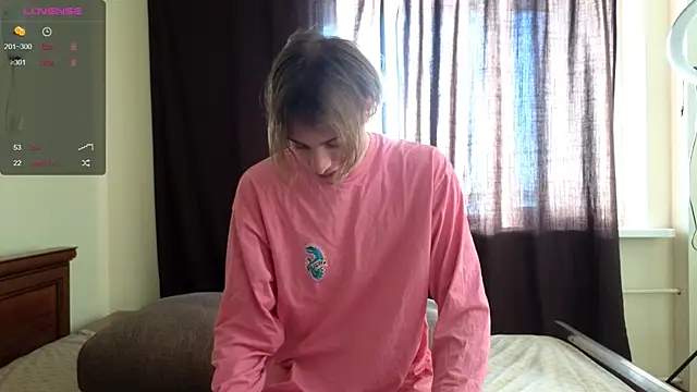 Snapshot of Cryptikov chatting on 4, 12, 2024 Cryptikov online show from 4, 12, 2024