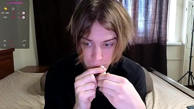 Snapshot of Cryptikov chatting on 5, 12, 2024 Cryptikov online show from 5, 12, 2024