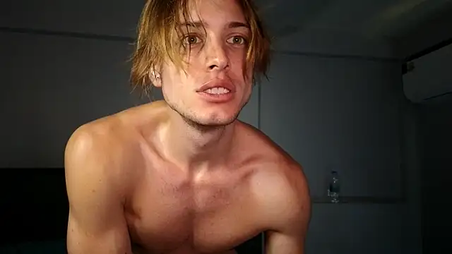 Snapshot of Cryptikov chatting on 6, 2, 2025 Cryptikov online show from 6, 2, 2025