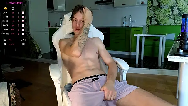 Snapshot of Cryptikov chatting on 27, 9, 2025 Cryptikov online show from 27, 9, 2025