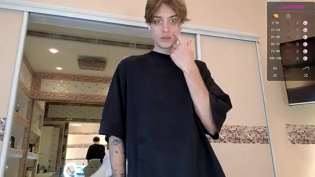 Snapshot of Cryptikov chatting on 21, 10, 2025 Cryptikov online show from 21, 10, 2025