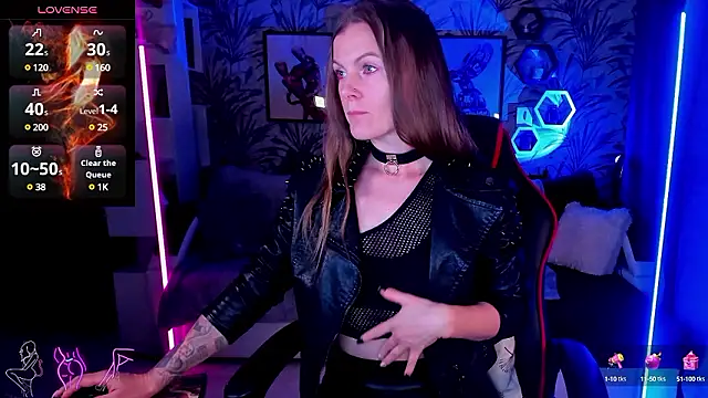 Snapshot of Devi_Evi chatting on 1, 12, 2024 Devi Evi online show from 1, 12, 2024