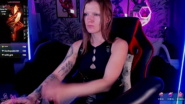 Snapshot of Devi_Evi chatting on 20, 1, 2025 Devi Evi online show from 20, 1, 2025